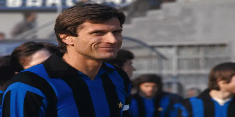 Giacinto Facchetti: Huyền Thoại của Bóng Đá Ý