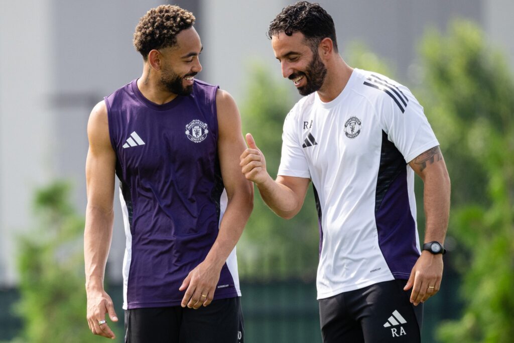 Ruben Amorim xác nhận MU ‘nổ’ 3 bom tấn chuyển nhượng